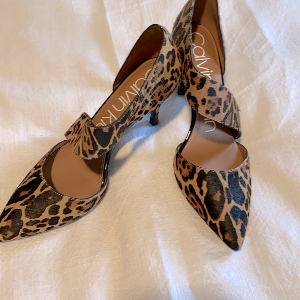 Sexy leopard print pumps!